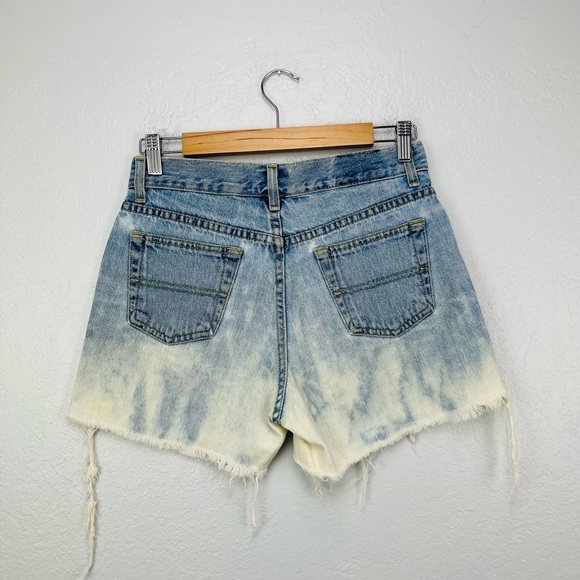 Tommy Hilfiger Vintage Y2K 2000s Bleach Cutoff high Waist Denim Studded Shorts - Picture 3 of 11